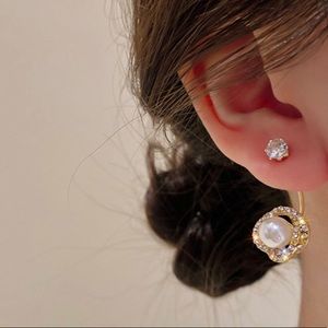 Pearl crystal earrings